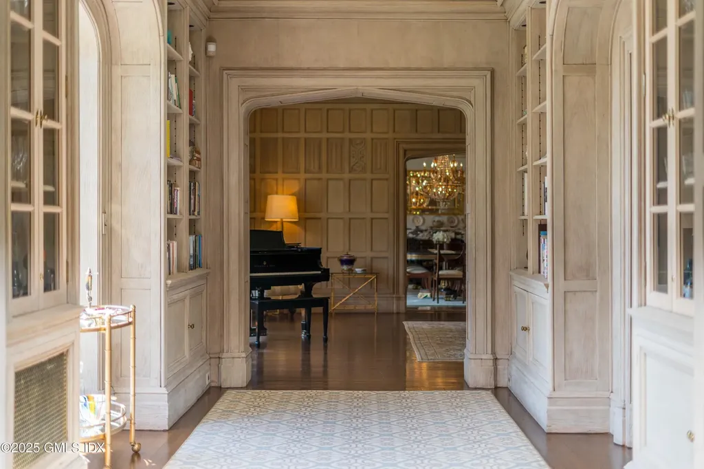 544 Oenoke Ridge New Canaan CT 06840