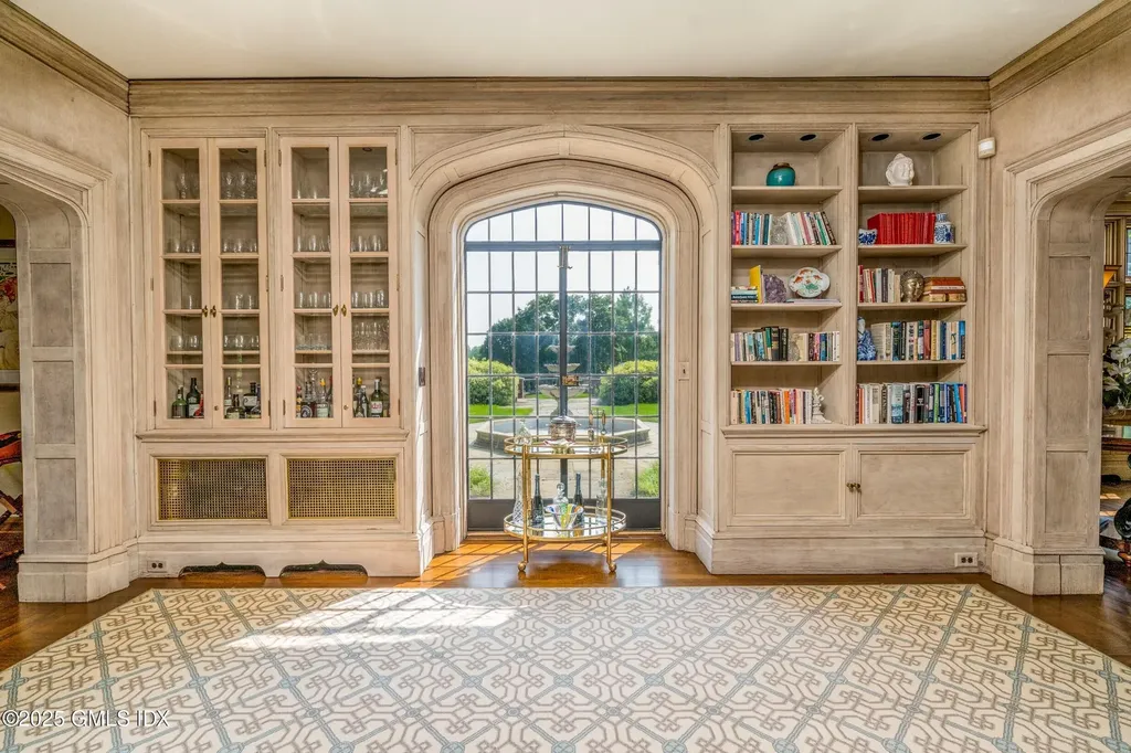 544 Oenoke Ridge New Canaan CT 06840