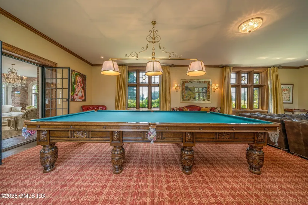 544 Oenoke Ridge New Canaan CT 06840