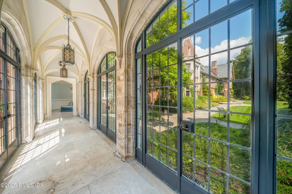 544 Oenoke Ridge New Canaan CT 06840