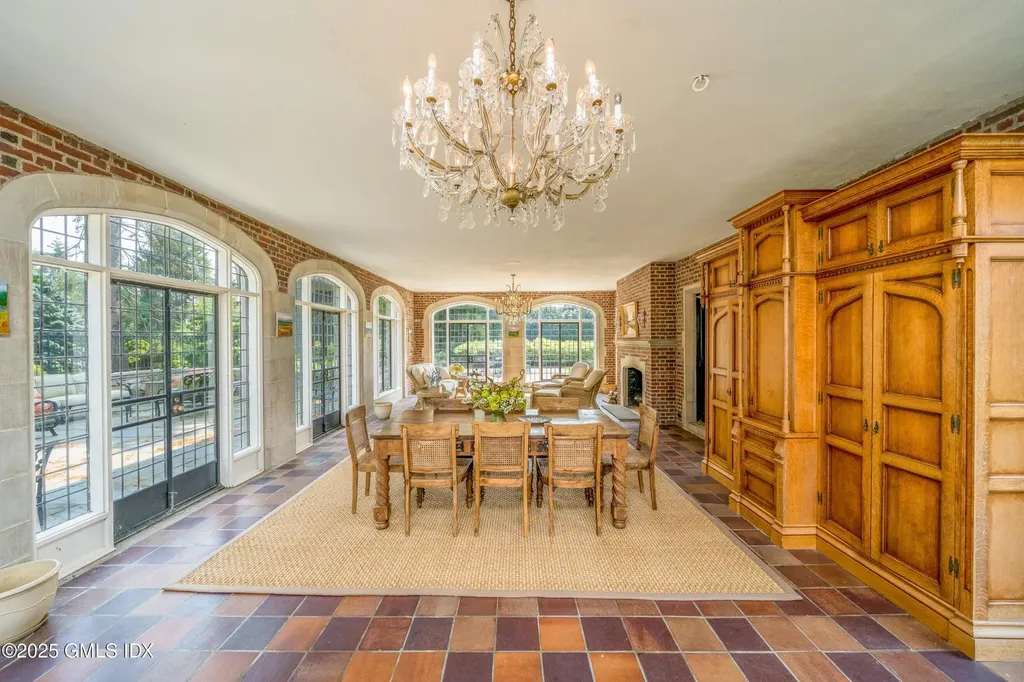 544 Oenoke Ridge New Canaan CT 06840