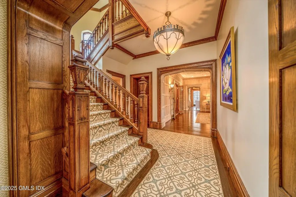 544 Oenoke Ridge New Canaan CT 06840