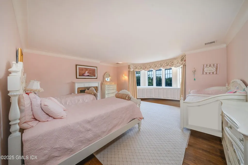 544 Oenoke Ridge New Canaan CT 06840