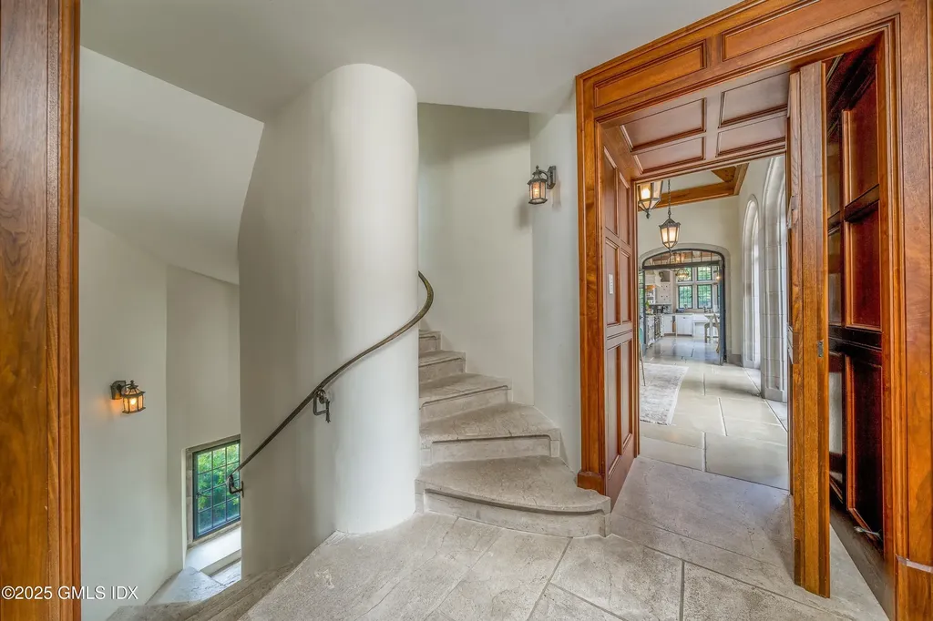 544 Oenoke Ridge New Canaan CT 06840