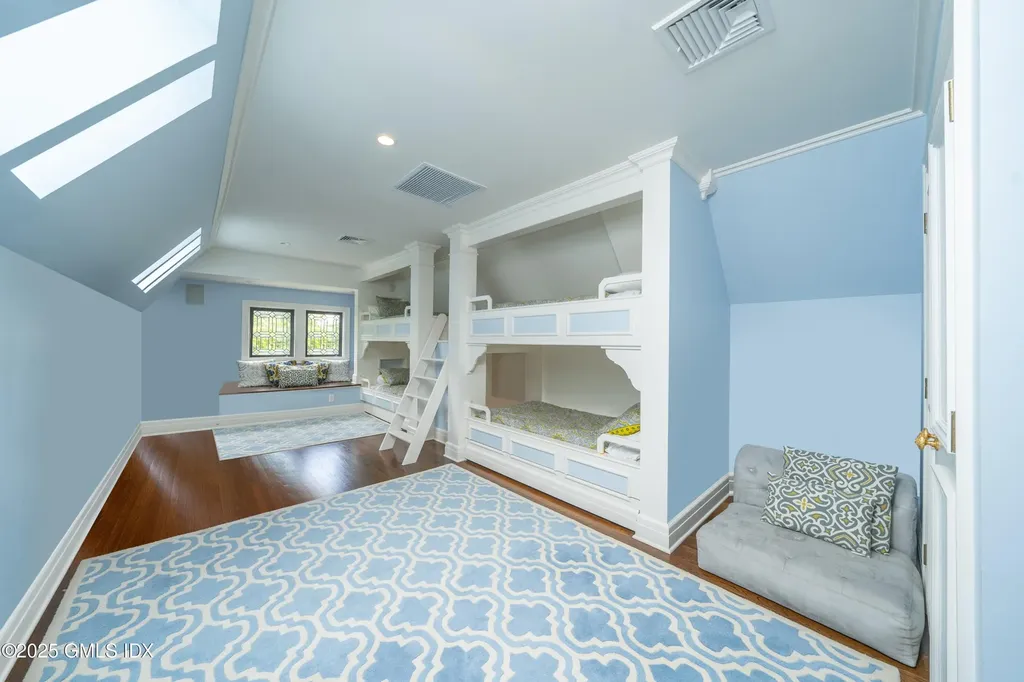 544 Oenoke Ridge New Canaan CT 06840