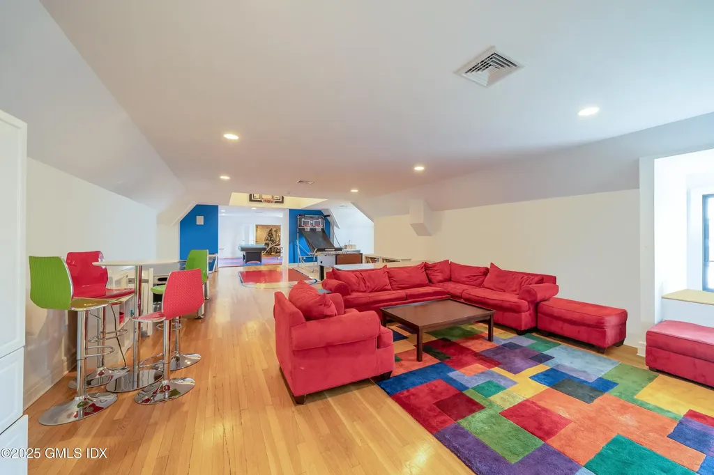 544 Oenoke Ridge New Canaan CT 06840