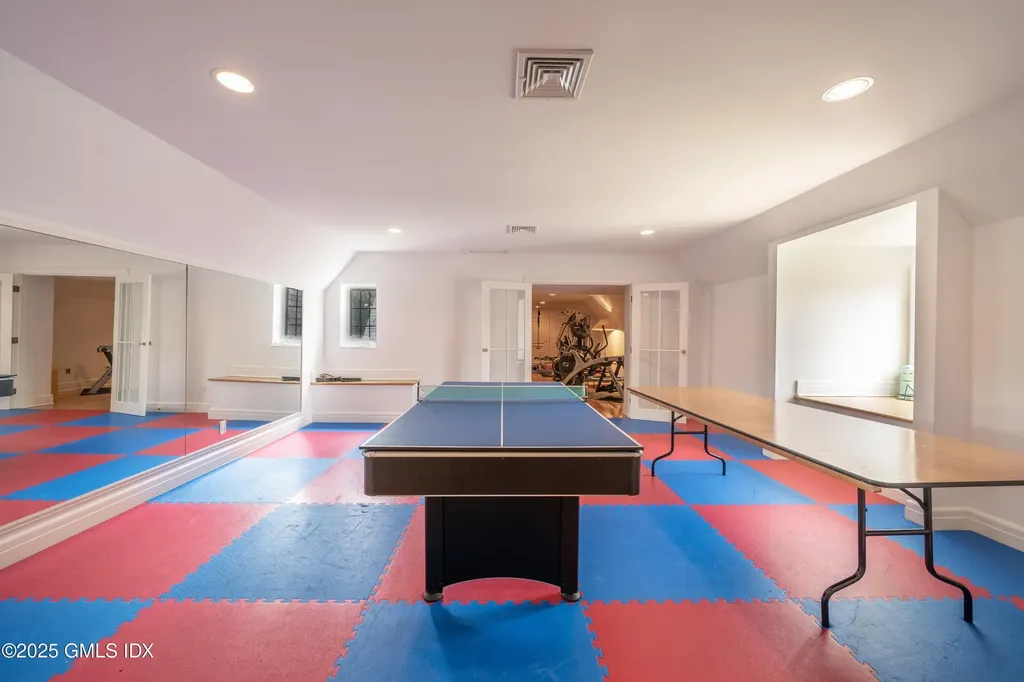 544 Oenoke Ridge New Canaan CT 06840