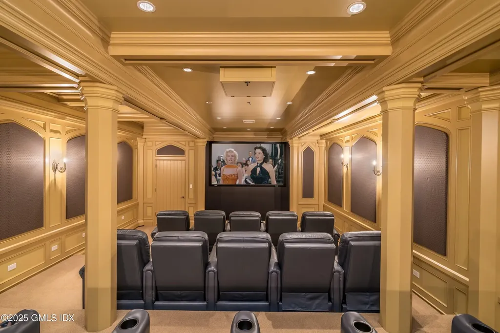 544 Oenoke Ridge New Canaan CT 06840