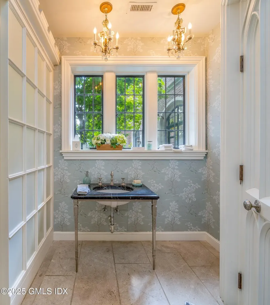 544 Oenoke Ridge New Canaan CT 06840