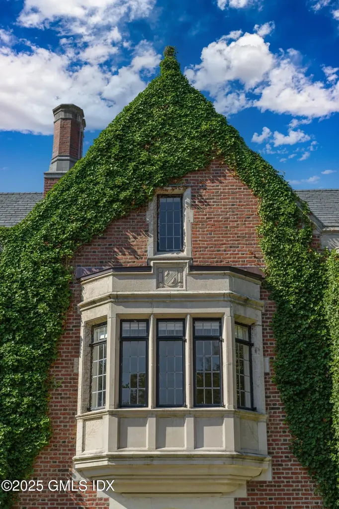 544 Oenoke Ridge New Canaan CT 06840