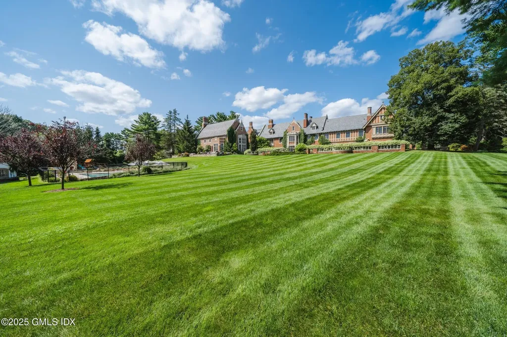 544 Oenoke Ridge New Canaan CT 06840