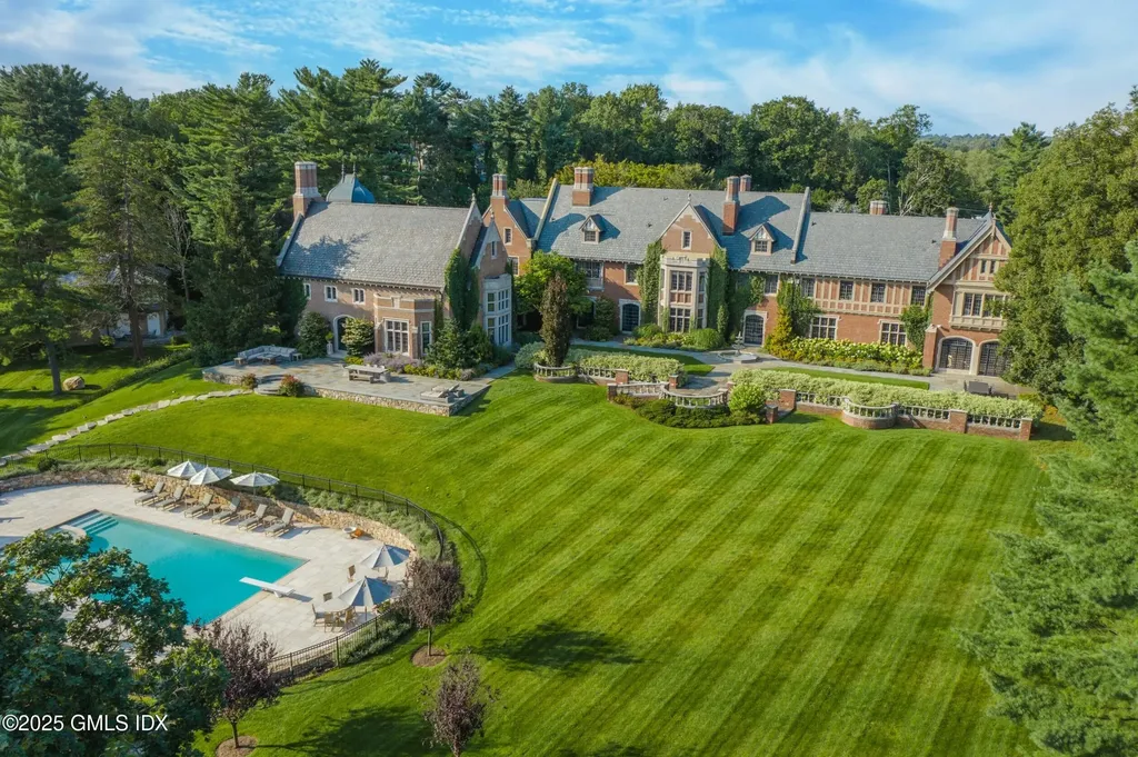 544 Oenoke Ridge New Canaan CT 06840