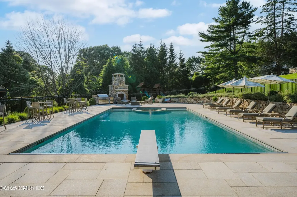544 Oenoke Ridge New Canaan CT 06840