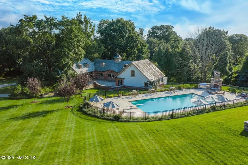 544 Oenoke Ridge New Canaan CT 06840