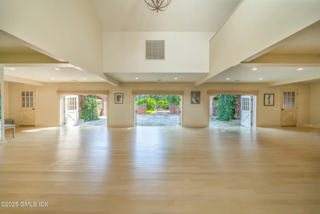 544 Oenoke Ridge New Canaan CT 06840