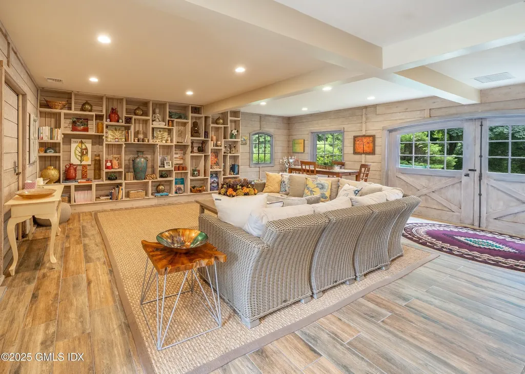 544 Oenoke Ridge New Canaan CT 06840