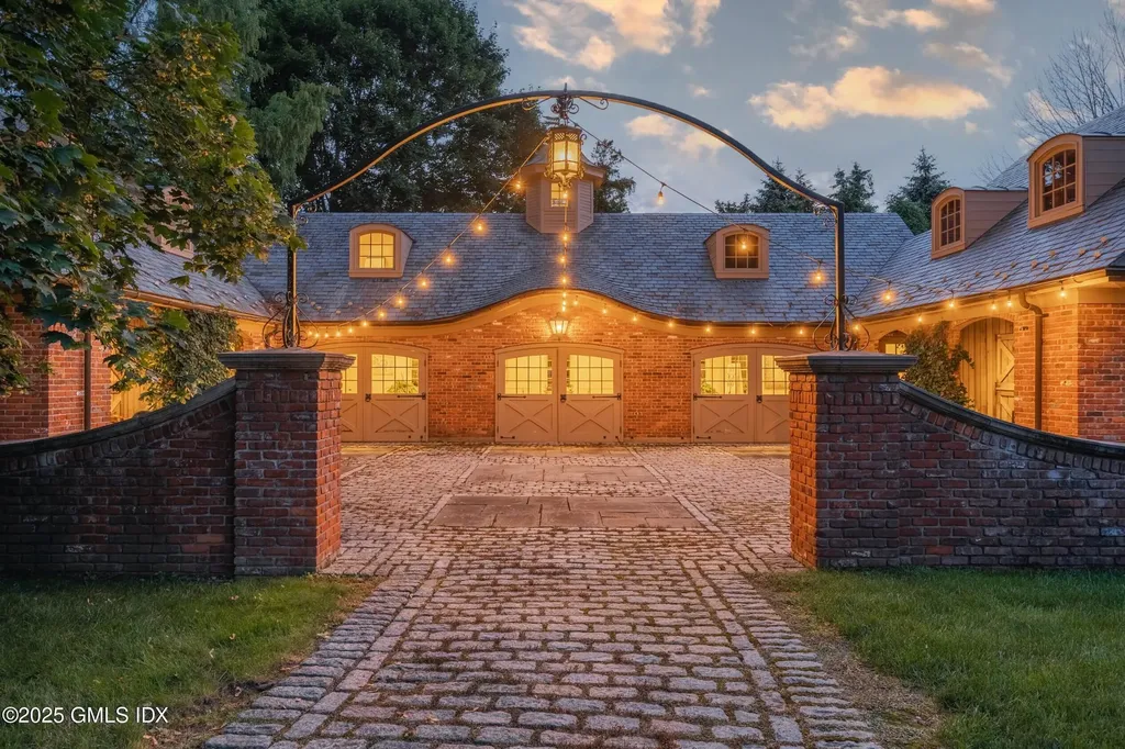 544 Oenoke Ridge New Canaan CT 06840