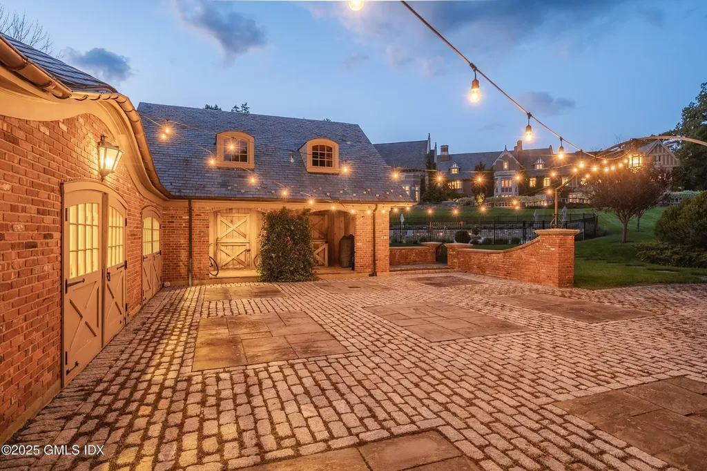 544 Oenoke Ridge New Canaan CT 06840