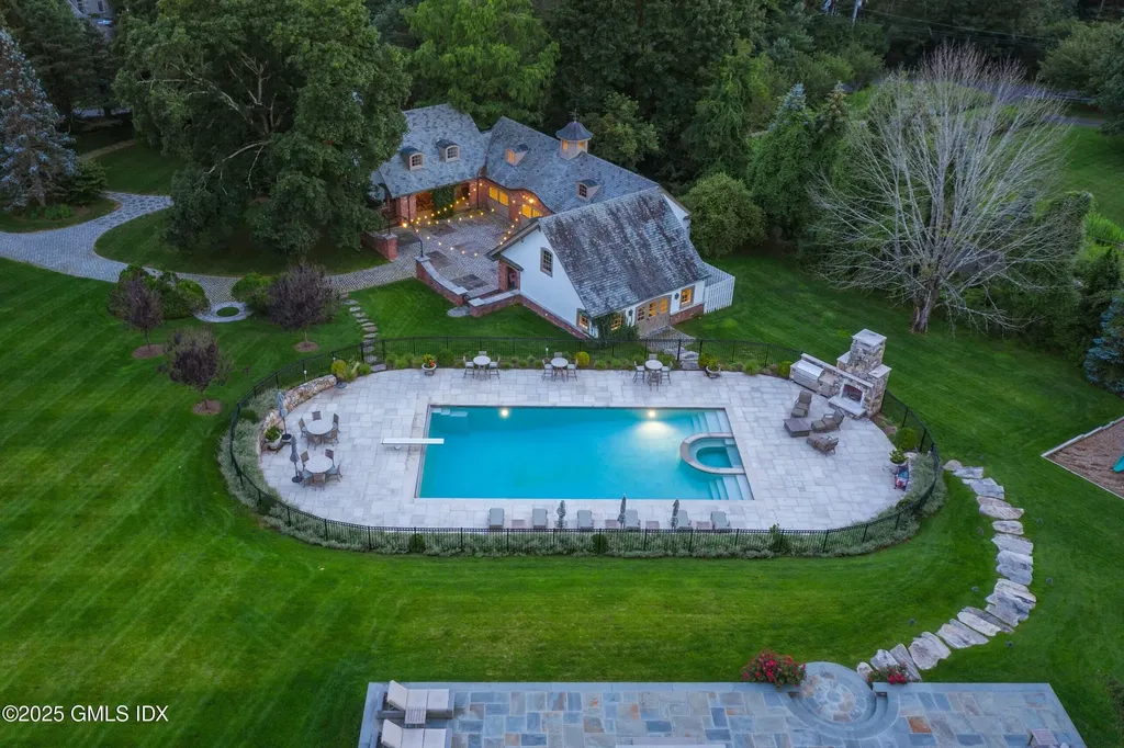 544 Oenoke Ridge New Canaan CT 06840