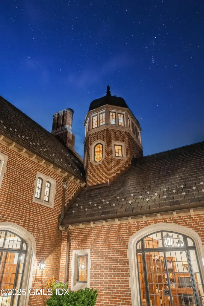 544 Oenoke Ridge New Canaan CT 06840