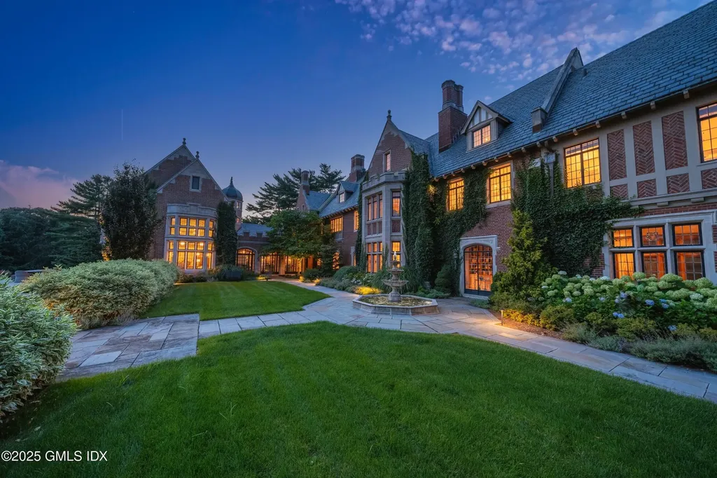 544 Oenoke Ridge New Canaan CT 06840