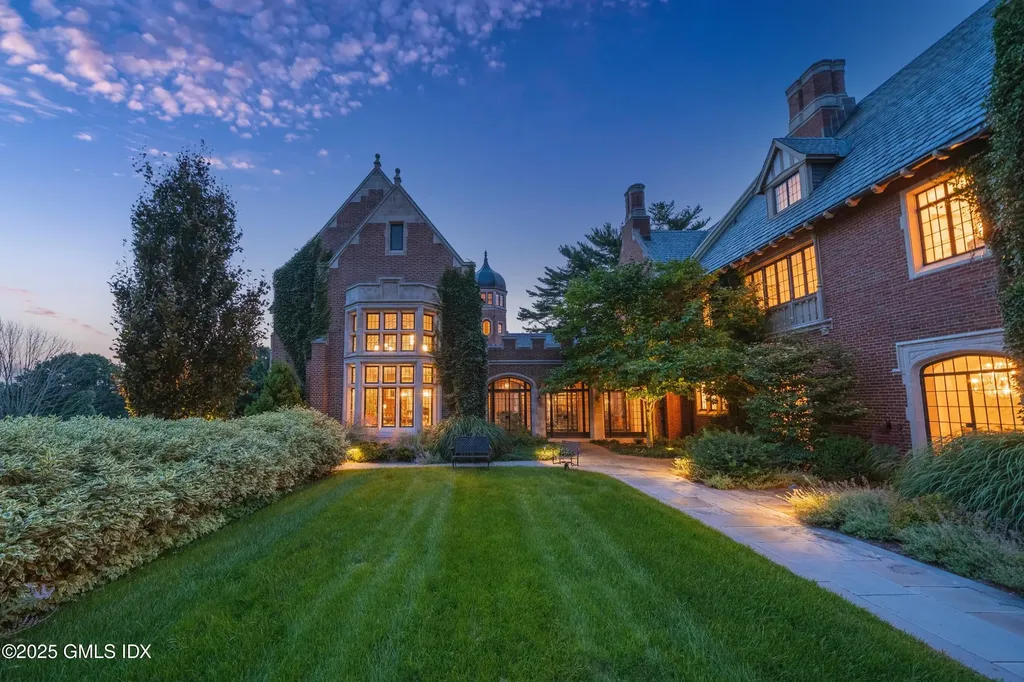 544 Oenoke Ridge New Canaan CT 06840