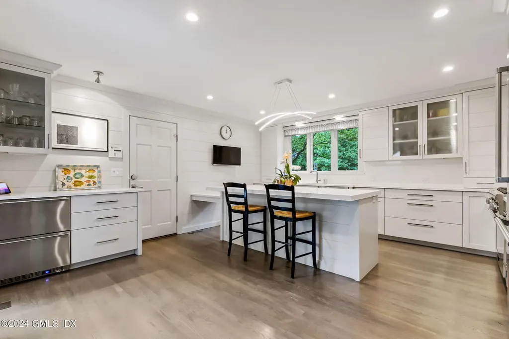 309 W Lyon Farm Drive Greenwich CT 06831