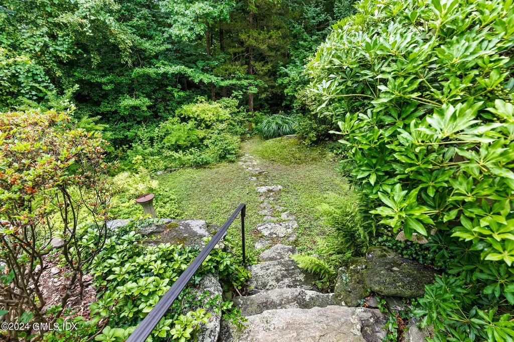 309 W Lyon Farm Drive Greenwich CT 06831