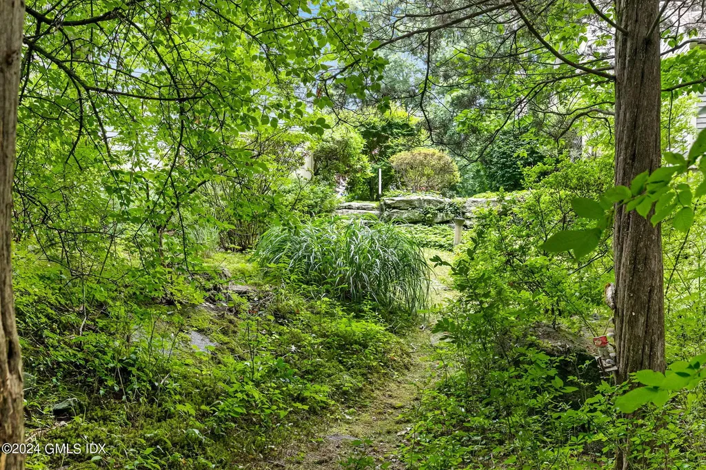 309 W Lyon Farm Drive Greenwich CT 06831