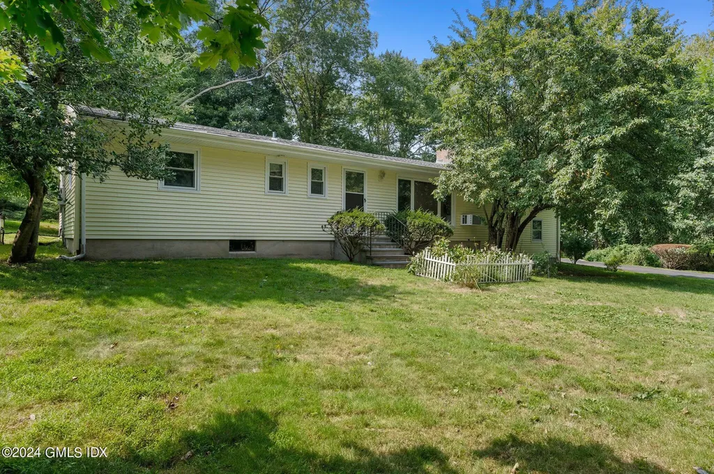 25 Mary Lane Riverside CT 06878