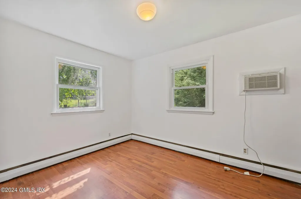 25 Mary Lane Riverside CT 06878