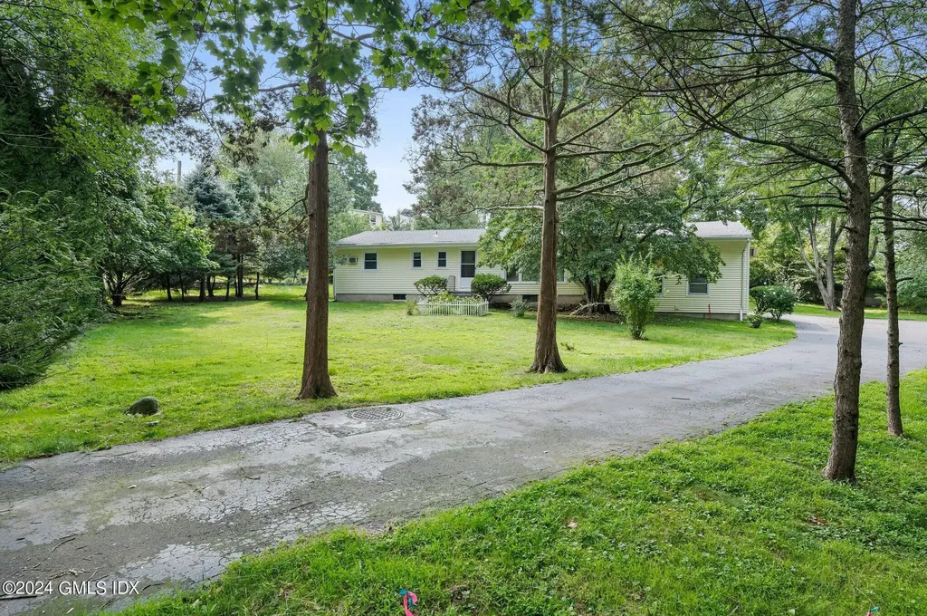 25 Mary Lane Riverside CT 06878