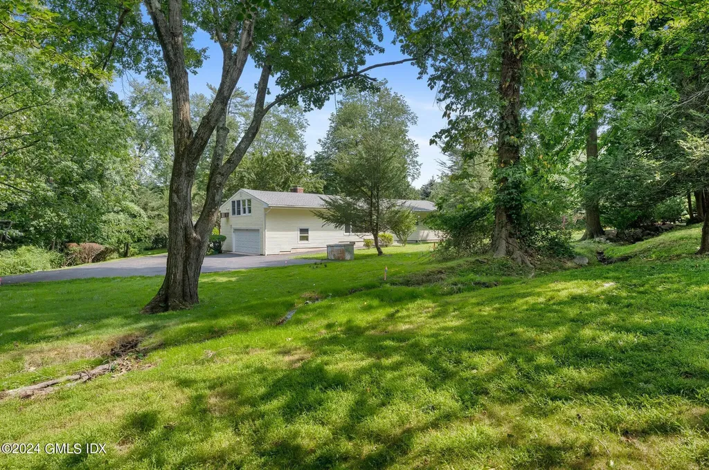 25 Mary Lane Riverside CT 06878