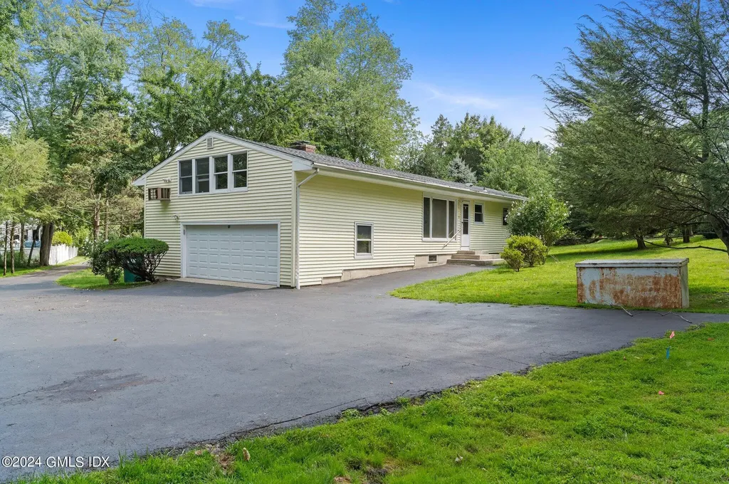25 Mary Lane Riverside CT 06878