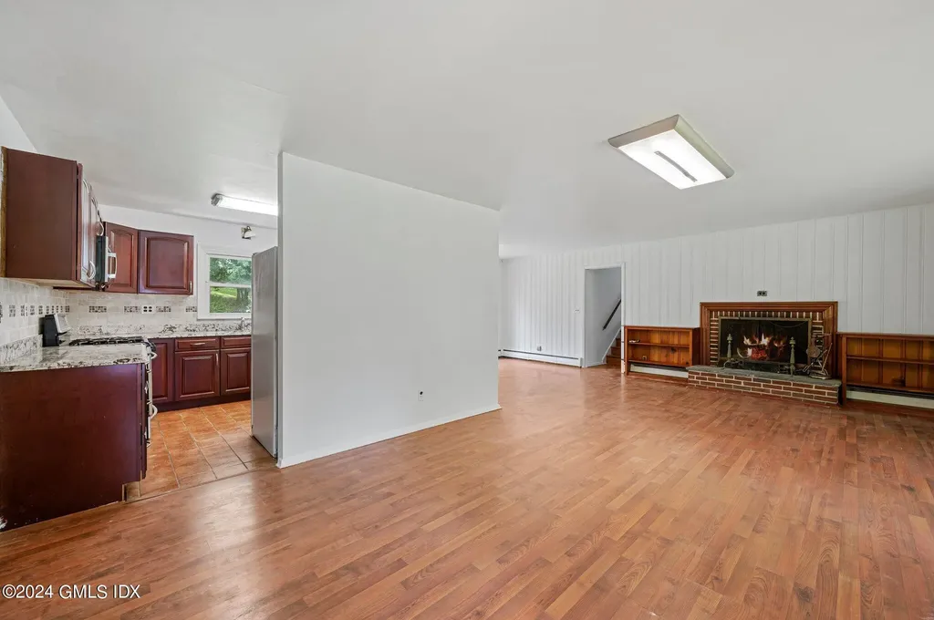 25 Mary Lane Riverside CT 06878