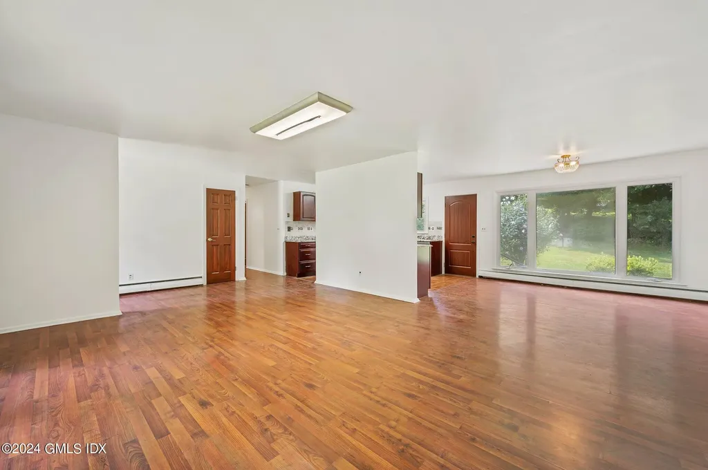 25 Mary Lane Riverside CT 06878