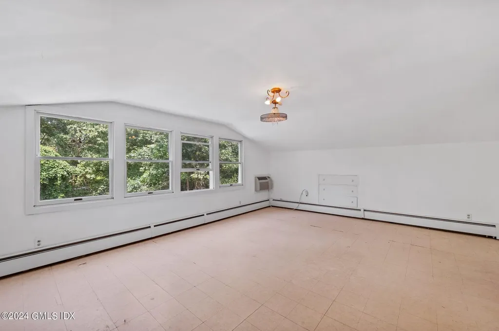 25 Mary Lane Riverside CT 06878