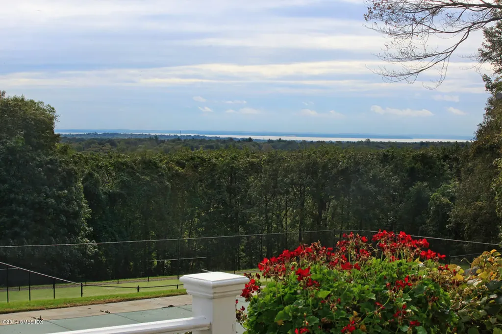 33 Skyridge Road Greenwich CT 06831