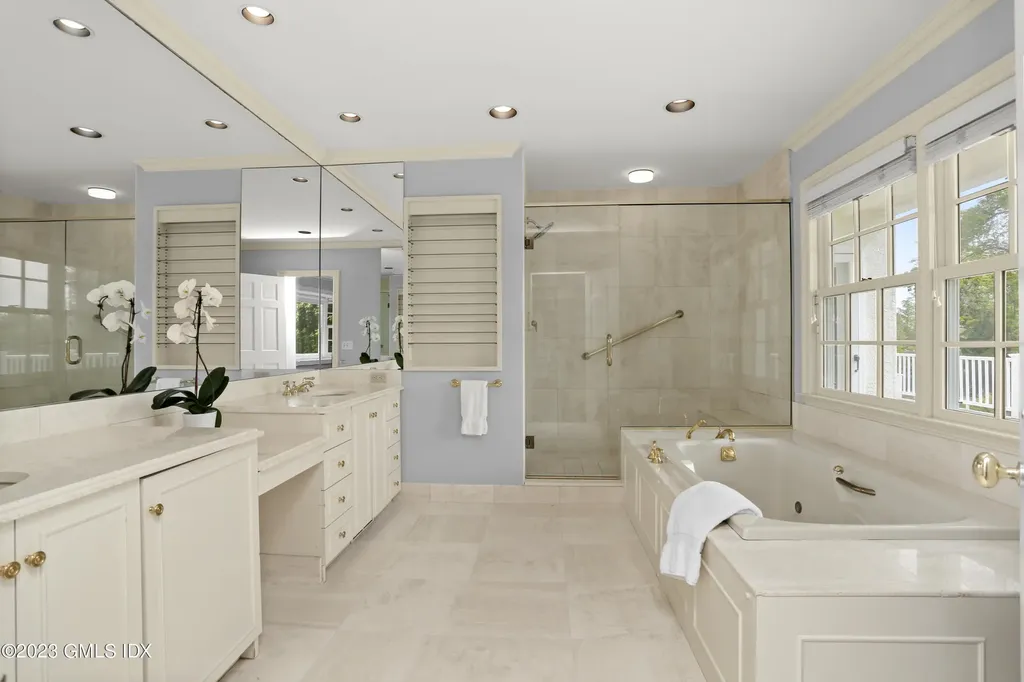 33 Skyridge Road Greenwich CT 06831