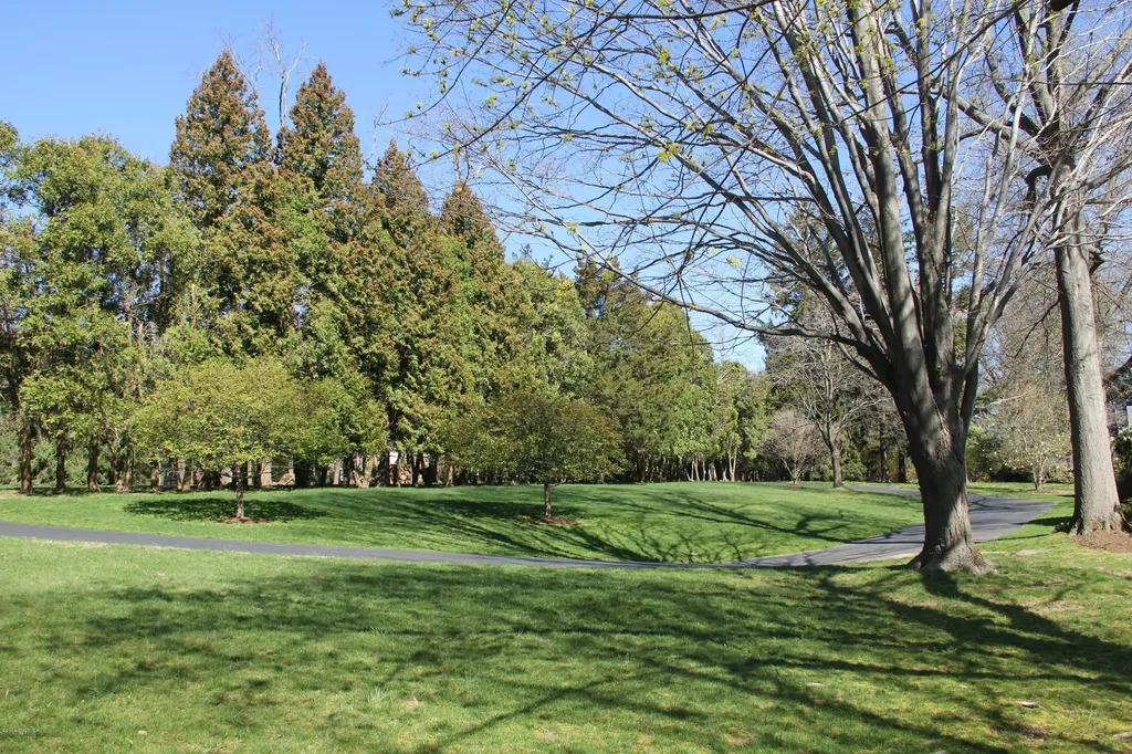 33 Skyridge Road Greenwich CT 06831