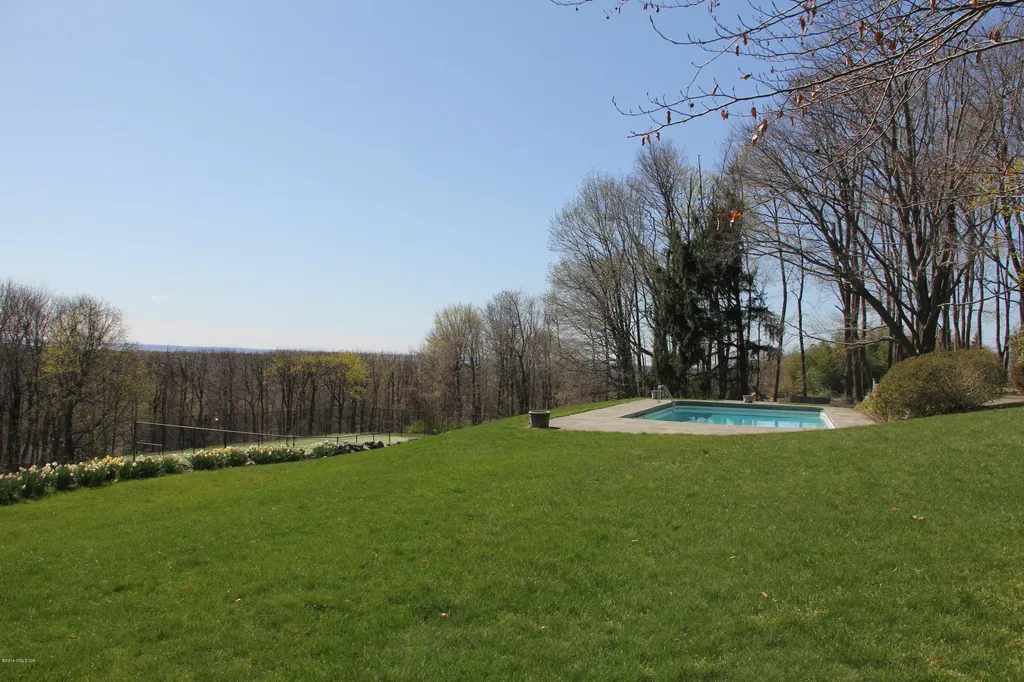 33 Skyridge Road Greenwich CT 06831