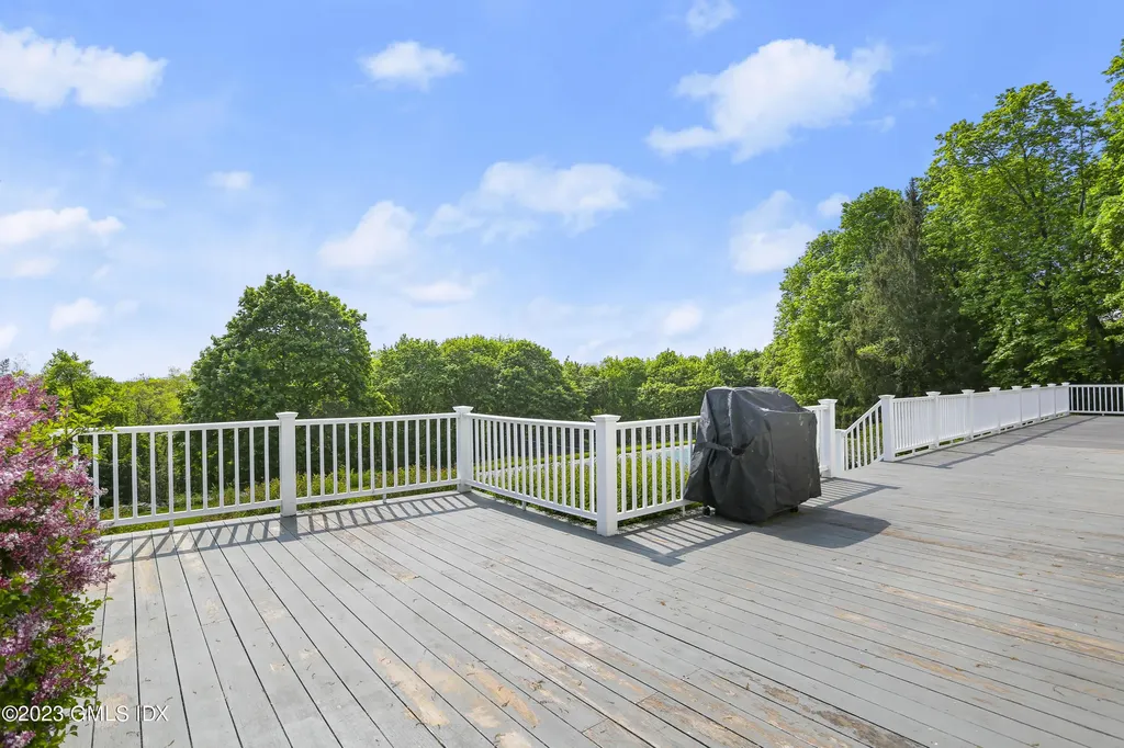 33 Skyridge Road Greenwich CT 06831