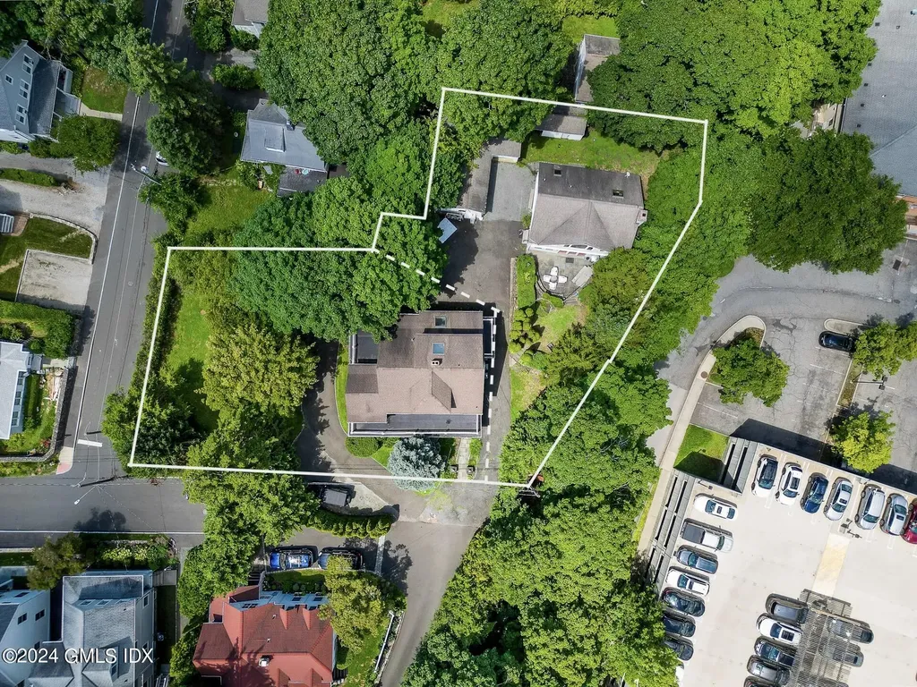 35 & 37 Rockview Drive Greenwich CT 06830