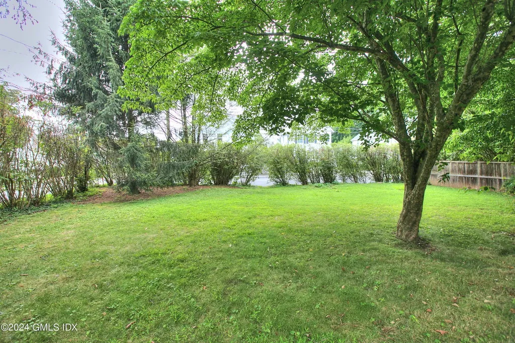 35 & 37 Rockview Drive Greenwich CT 06830