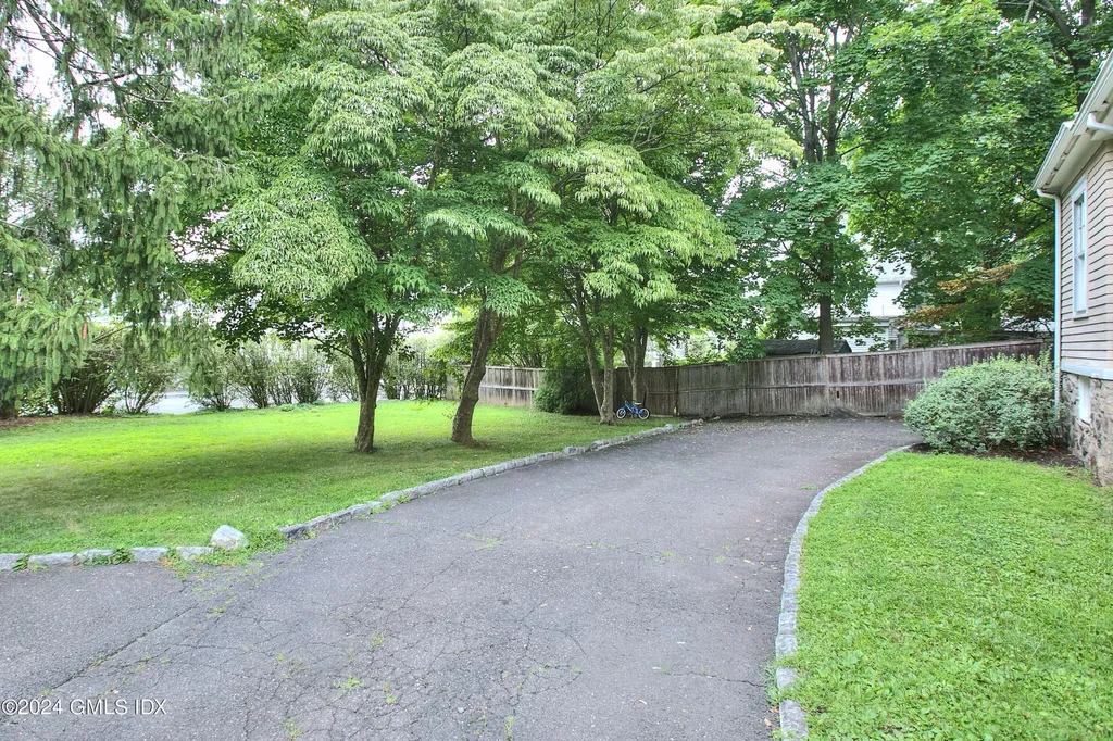 35 & 37 Rockview Drive Greenwich CT 06830