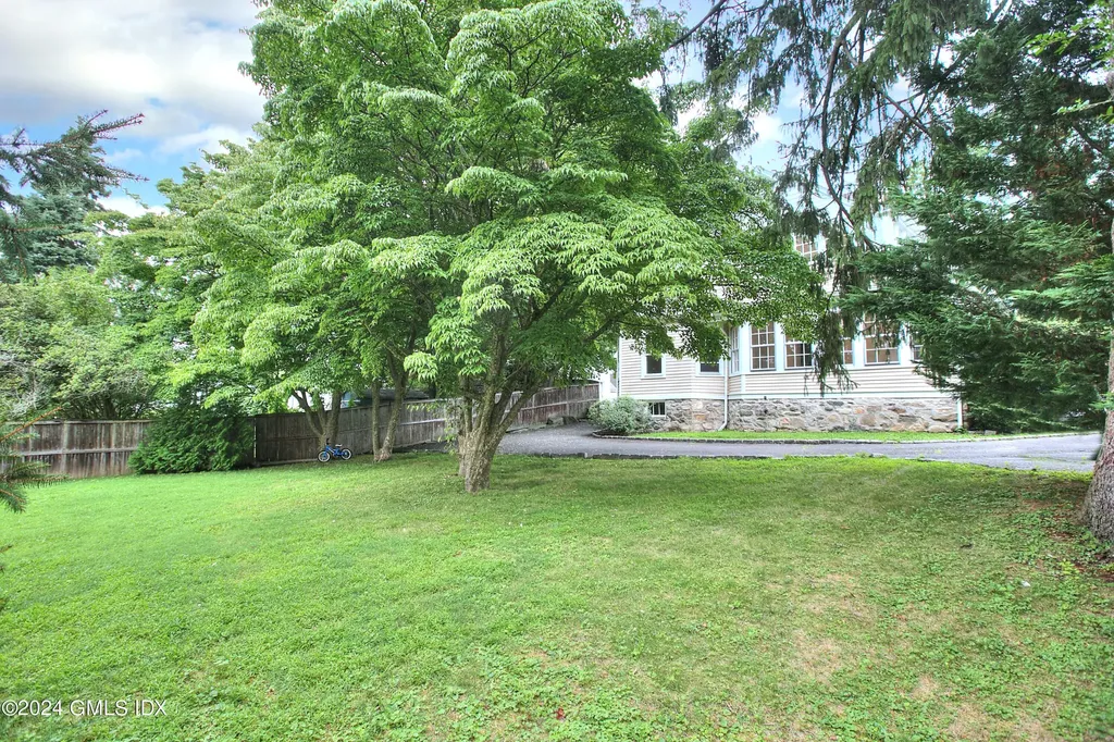 35 & 37 Rockview Drive Greenwich CT 06830