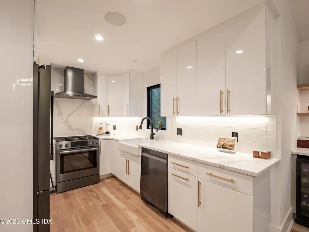 7 Drumlin Road Westport CT 06880