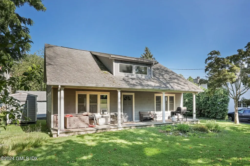 7 Tait Road Old Greenwich CT 06870