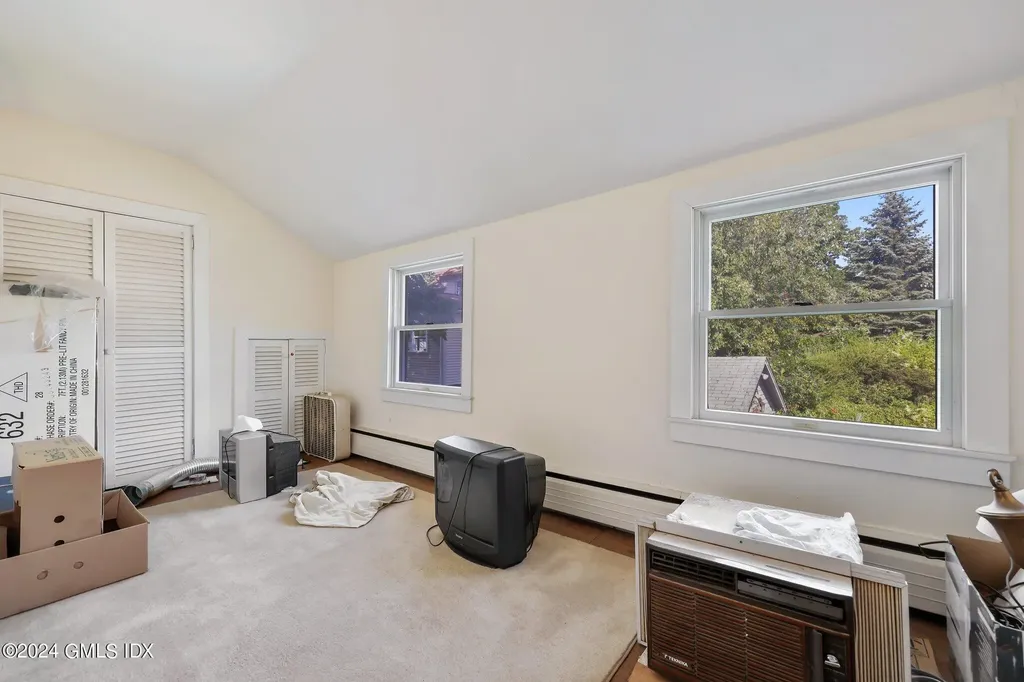 7 Tait Road Old Greenwich CT 06870