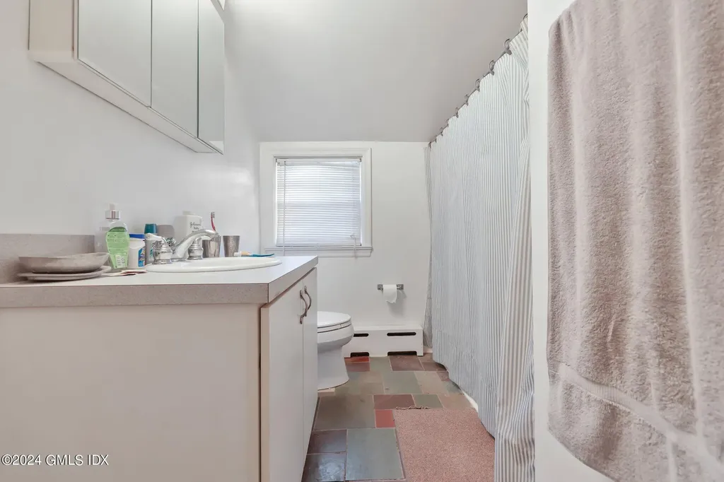 7 Tait Road Old Greenwich CT 06870